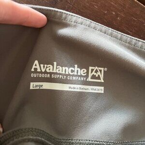 Avalanche green athleisure leggings with pockets (size: L)